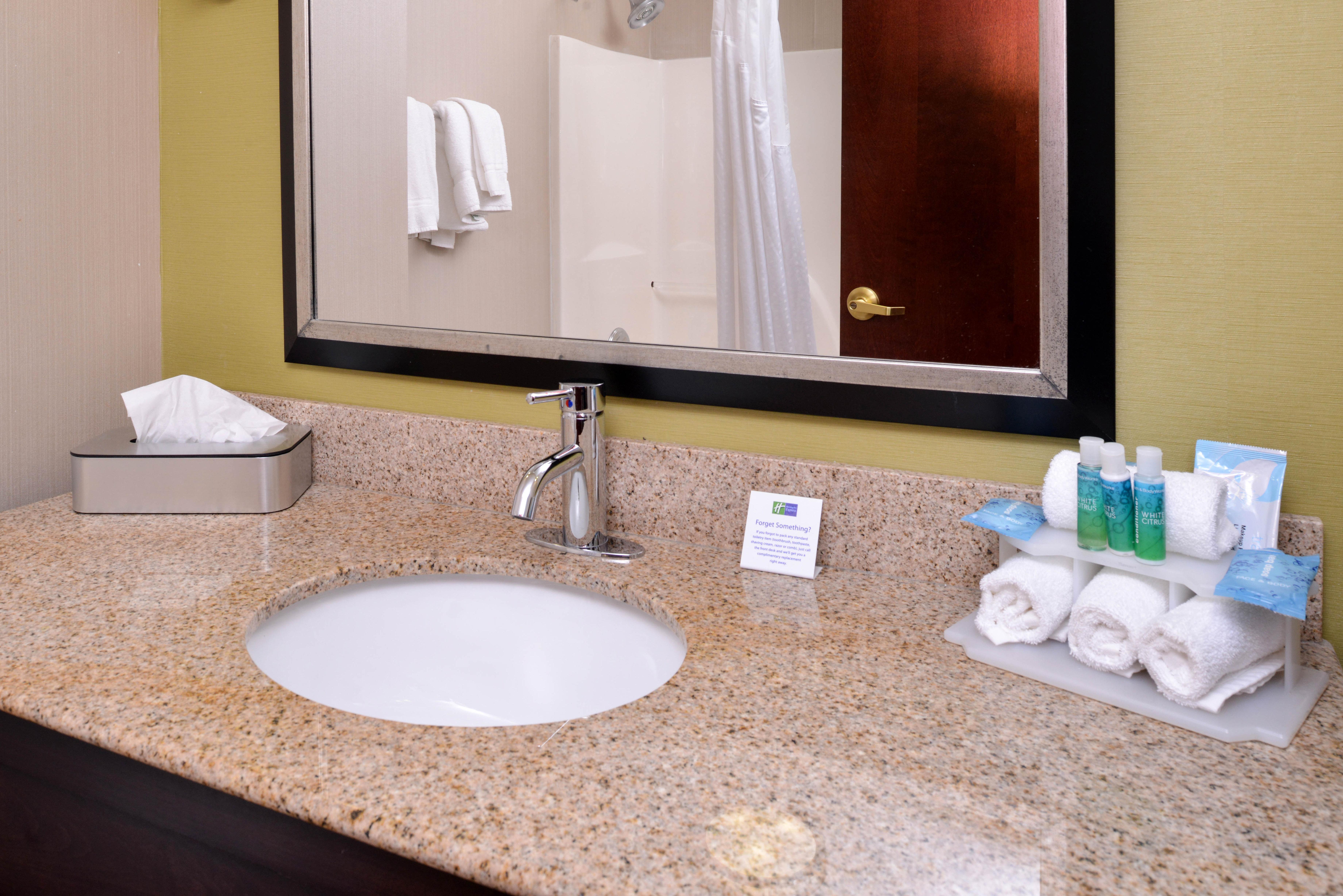 Holiday Inn Express Hotel & Suites Youngstown - North Lima/Boardman By Ihg Exterior photo